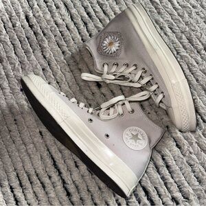 Converse ‘Festival Smoothie’ High-Top Sneakers with White Rubber Sole size 9